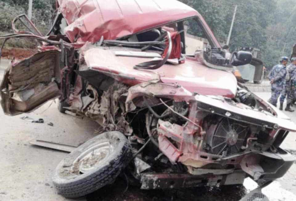 नवलपुरमा सवारी दुर्घटनामा परी मुगुका जिसस प्रमुख घाइते
