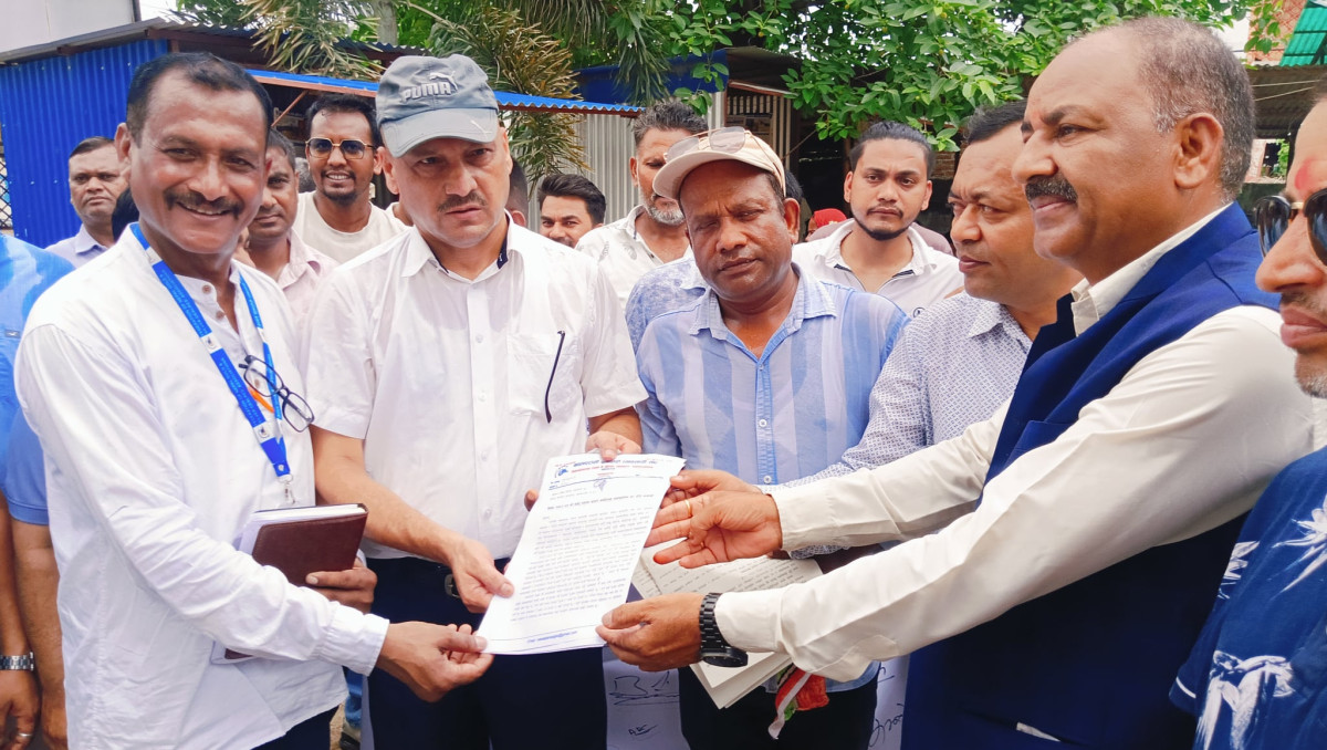 नवलपरासी सुनचाँदी व्यवसायी संघद्धारा बिलासिता करको विरुद्धमा परासीमा विरोध प्रर्दशन