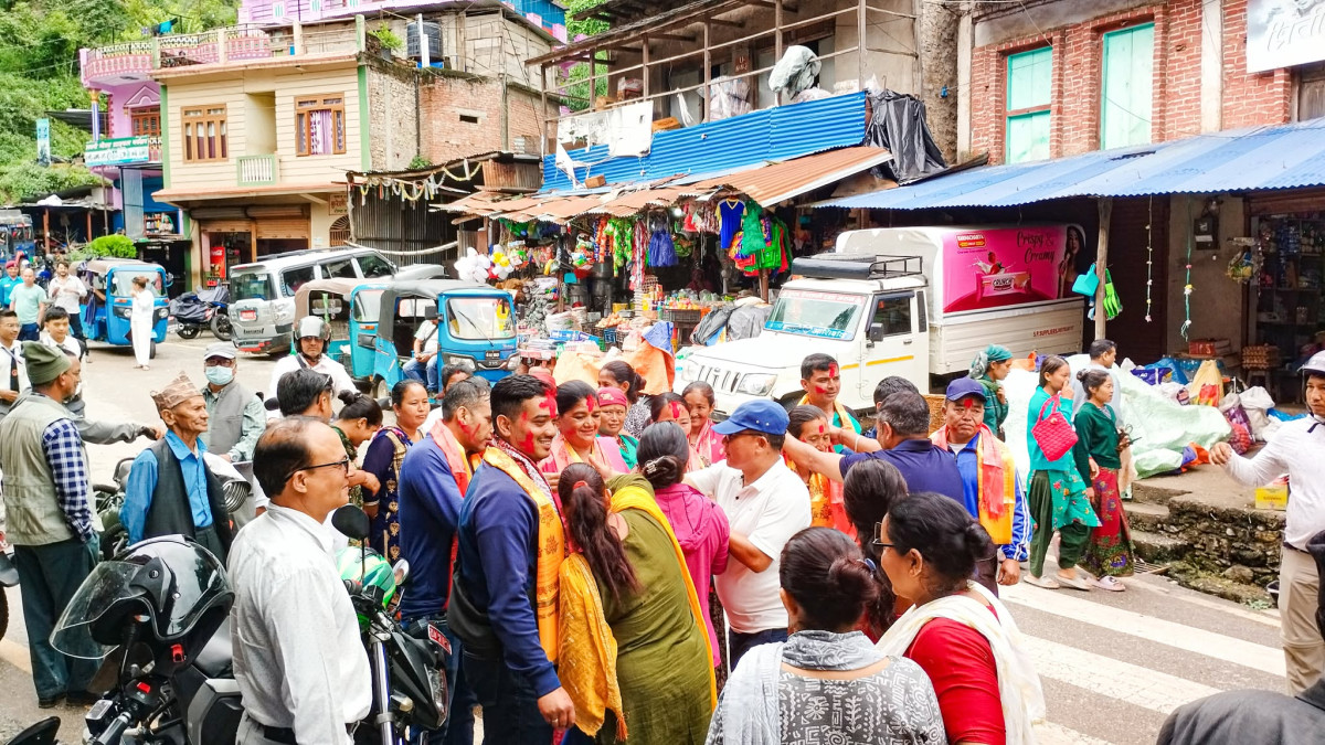 गठबन्धनलाई हराउँदै माओवादीको प्यानलै विजयी