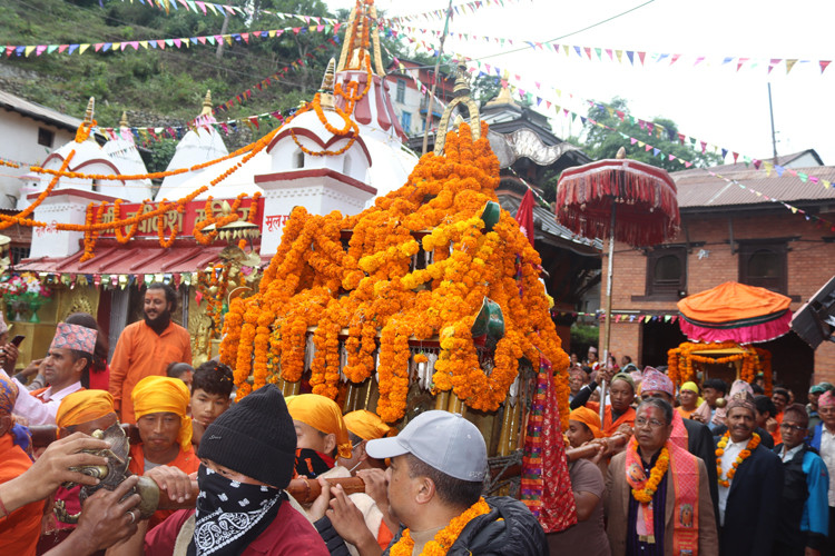 रिडीमा बढ्दै धार्मिक गतिविधि